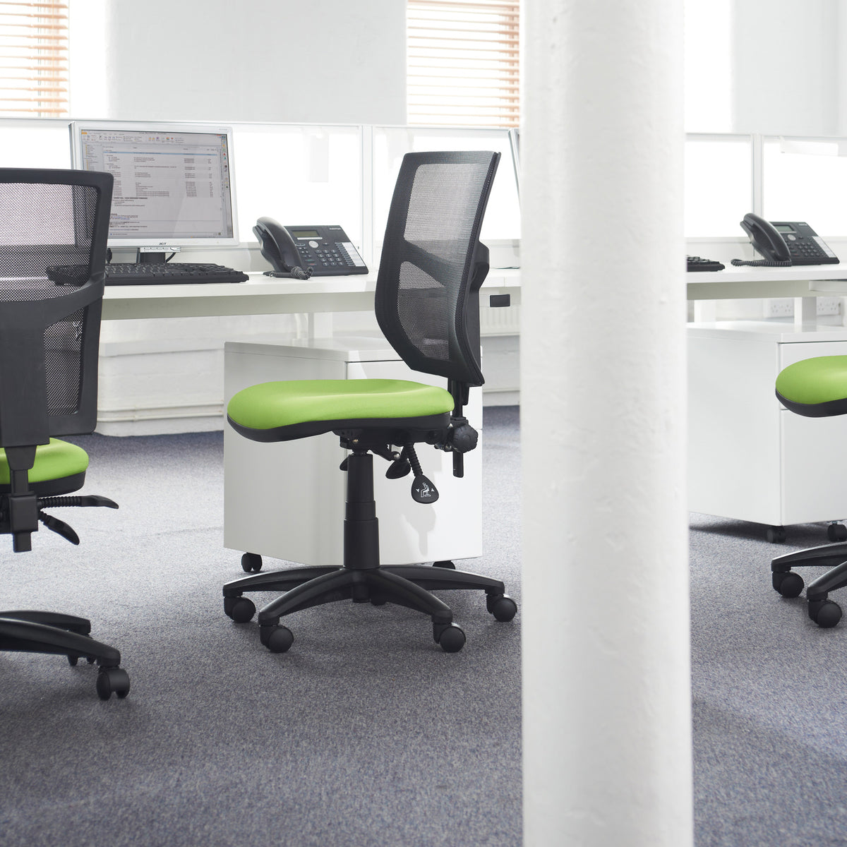 Altino mesh back asynchro operator chair with no arms - black - view 4