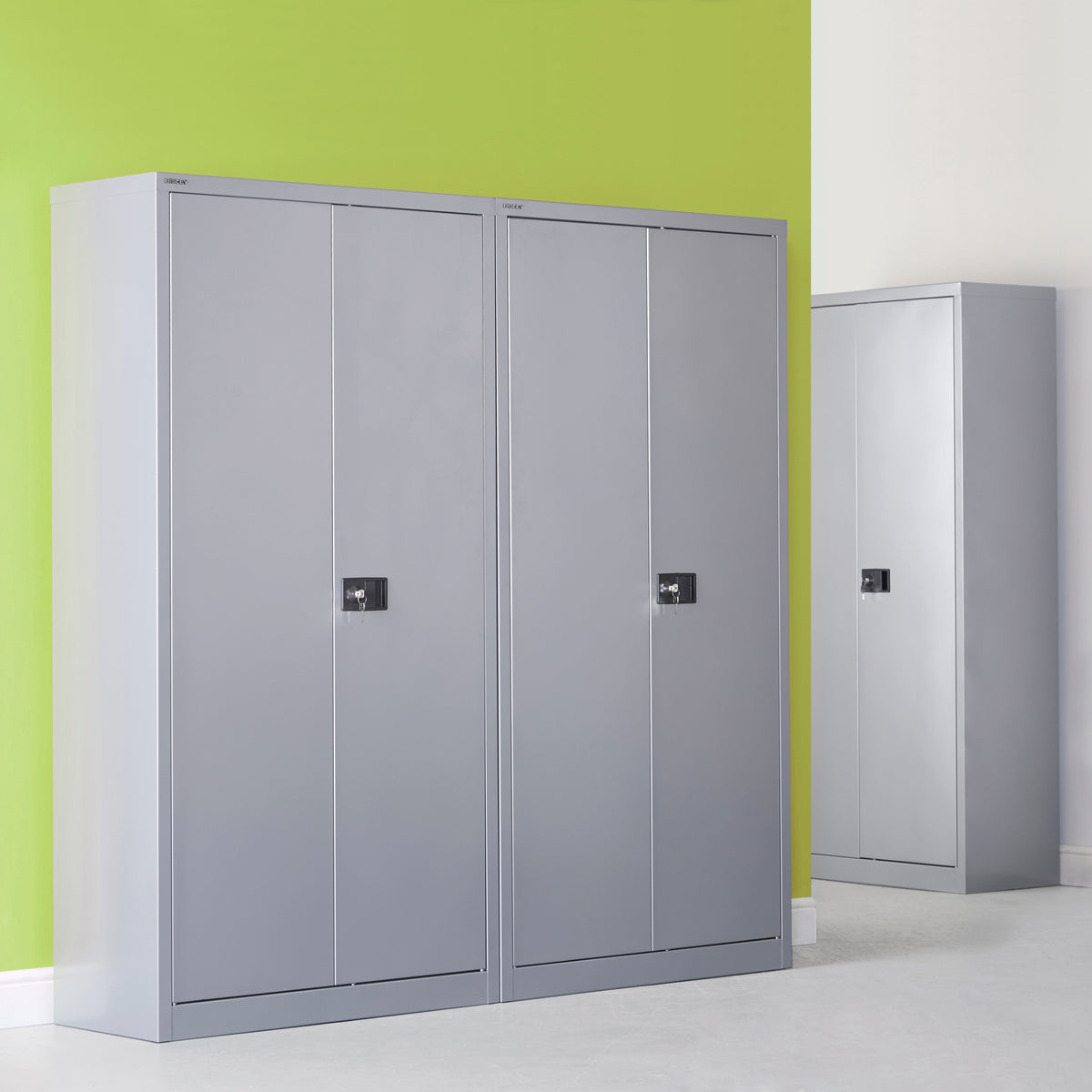 Steel contract cupboard with 1 shelf 1000mm high - coffee/cream - view 3