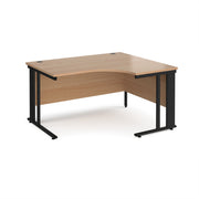 Maestro 25 right hand ergonomic desk 1400mm wide - black cable managed leg frame, Beech top - view 1
