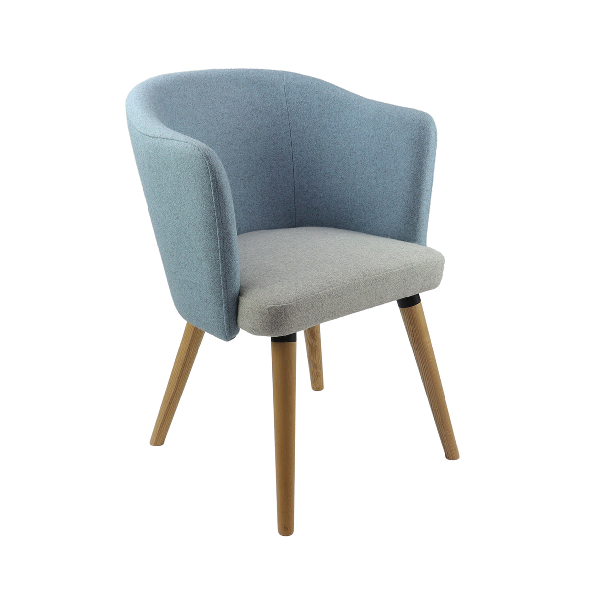 Otis single seater lounge chair with 4 oak wooden legs - view 1